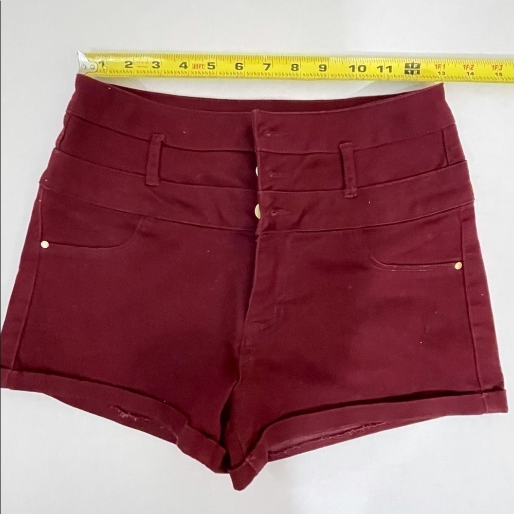 Kenzie sz 29 shorts in burgundy higher waist
